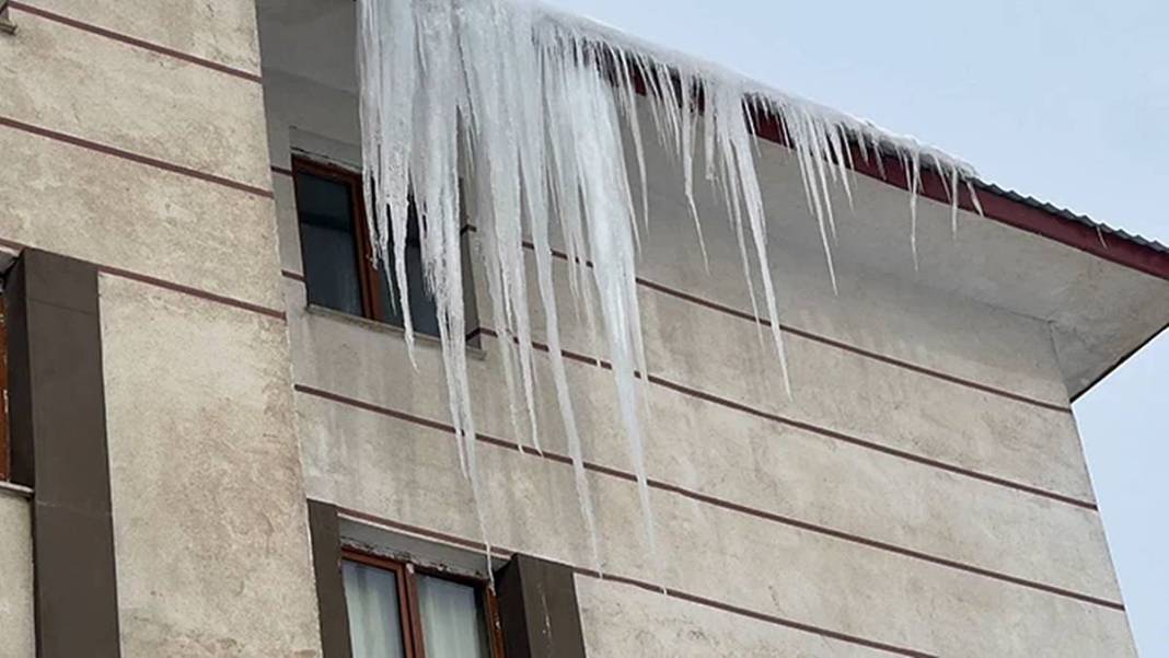 Soğuk hava rekoru kıran ilçe, dudakları uçuklattı! 18